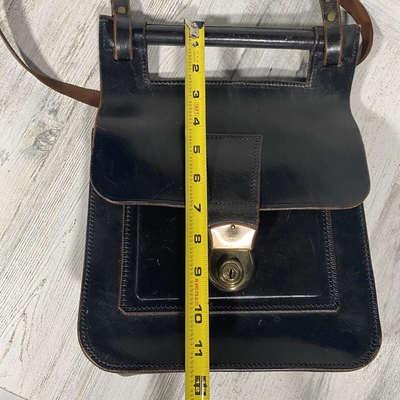 Vintage Cheney England Black Leather Saddle Bag No Key Crossbody Steampunk - Picture 9 of 10